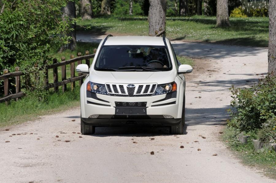 Mahindra XUV500 2012 года  (фото 38 из 38)